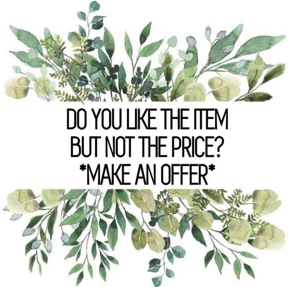 VINTAGE Filigree Leaf Wreath Brooch, Gold Tone, Dainty - Picture 8 of 8